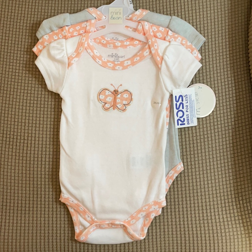 👼3 for $10👼 Mini Bean 3 Pack Set of Baby Girl Onesies. NWT. 3-6M.